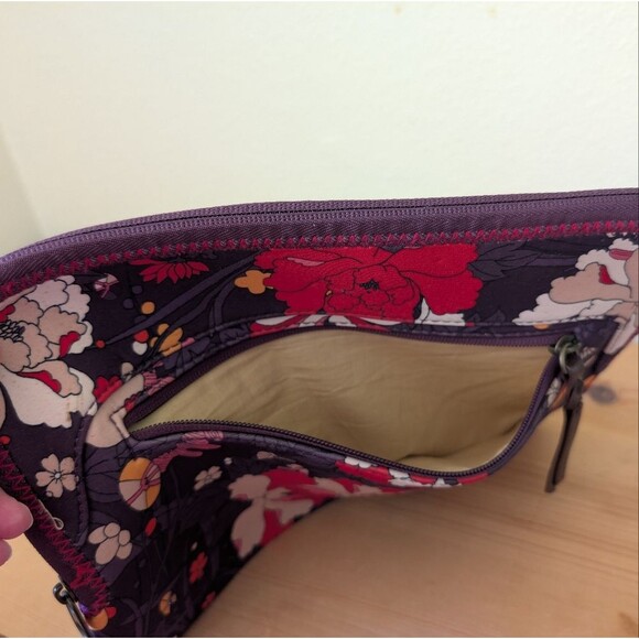 Sakroots Tablet Case - Picture 3 of 7